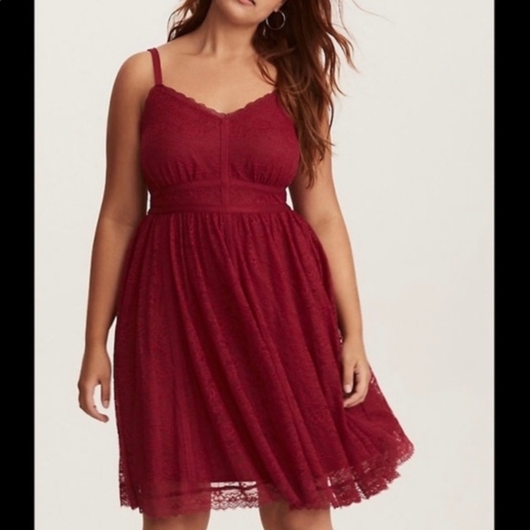 torrid Dresses & Skirts - 🎉Sale!🌺 Torrid Dark Magenta Bustier Lace Pullover Midi Dress 2X